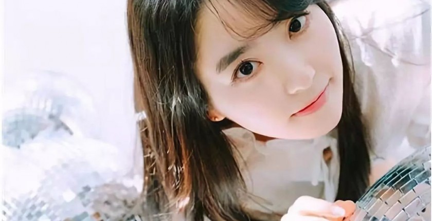 AU3g-hespqry7812282-1